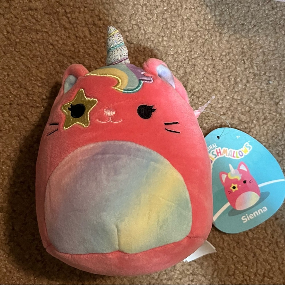 Squishmallow Sienna 🩷🩵💛